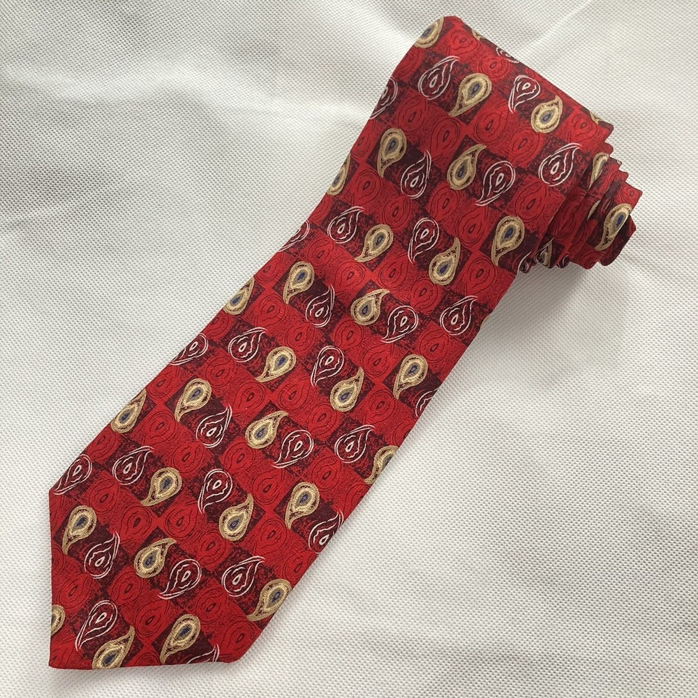 Vintage Duke Mens Silk Tie Red Gold Black Paisley Necktie USA Made Classic 4"